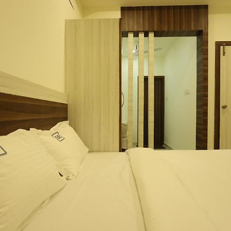 העיר בנגלור Hotel Sigma Suites מראה חיצוני תמונה