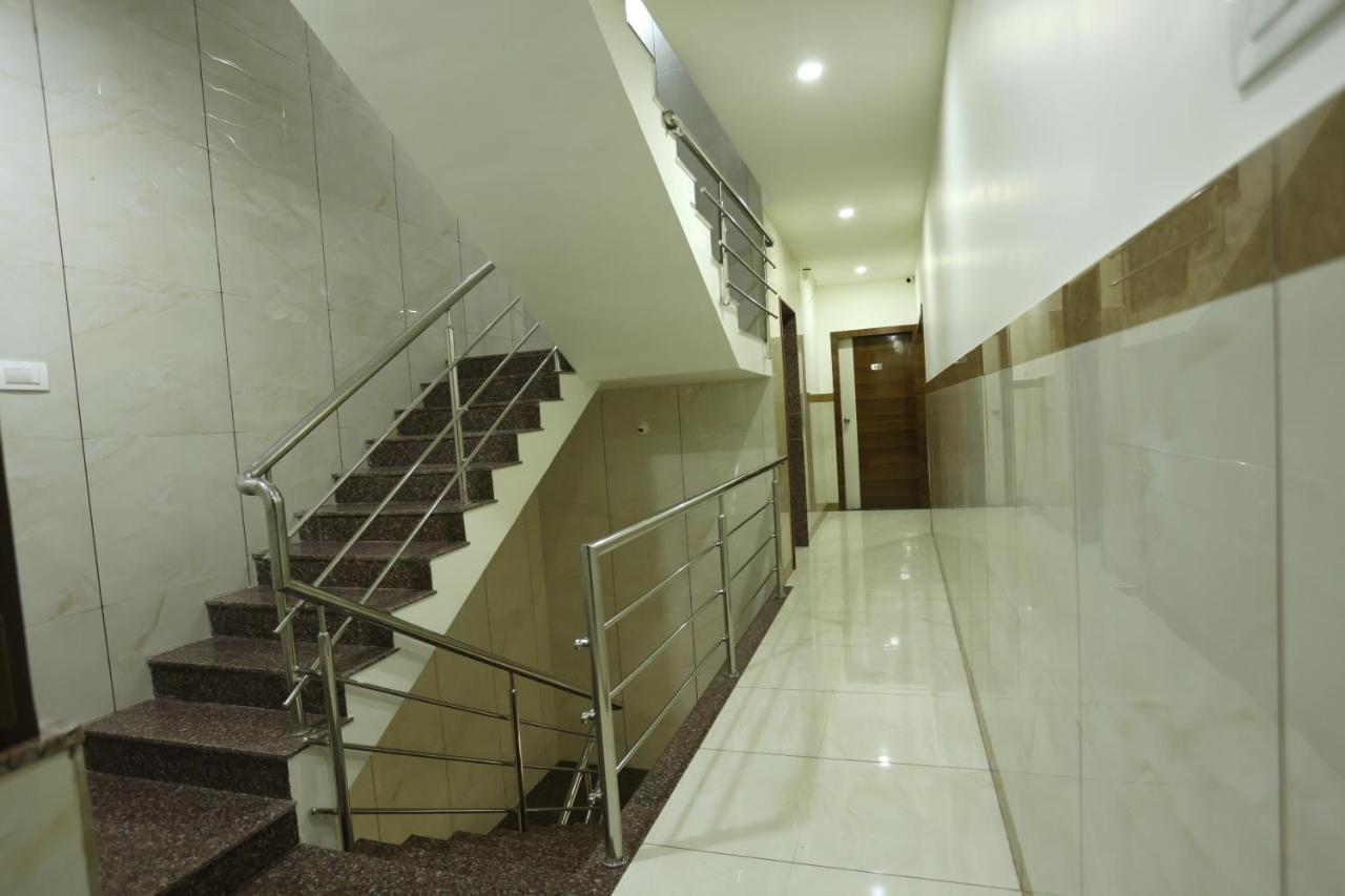 העיר בנגלור Hotel Sigma Suites מראה חיצוני תמונה