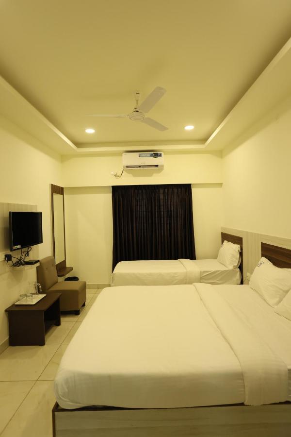 העיר בנגלור Hotel Sigma Suites מראה חיצוני תמונה
