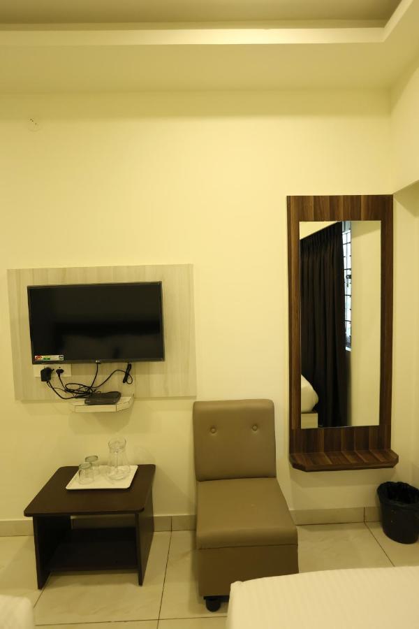 העיר בנגלור Hotel Sigma Suites מראה חיצוני תמונה